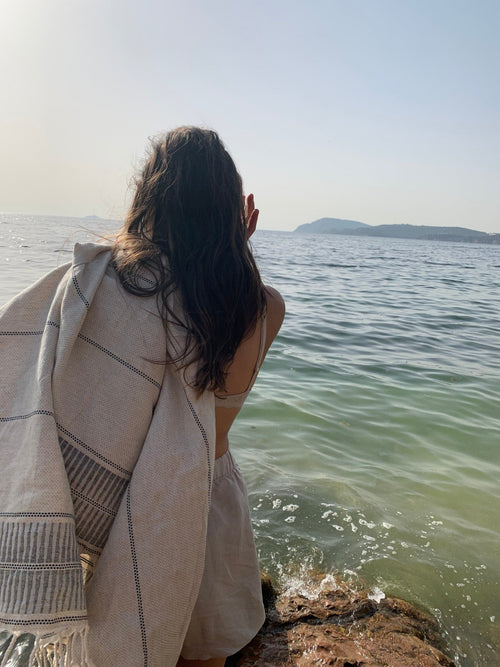 Izmir Hamamtuch aus Baumwolle – Anthrazit, Beige & Bordeaux