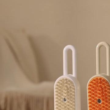 3-in-1 elektrische Fellpflegebürste mit Sprühfunktion für Katzen & Hunde